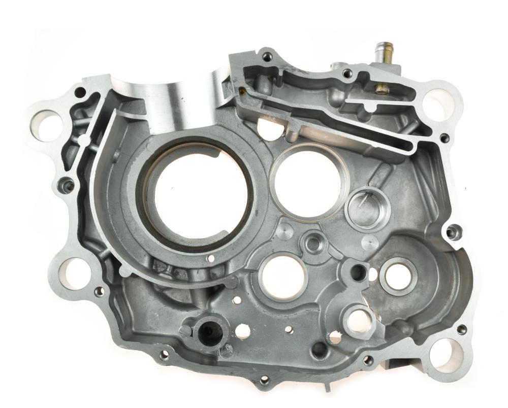 Авантис а7 250. Правая крышка картера 172 fmm. Головка цилиндра 172fmm. 172fmm-3a. Поршень 172fmm.