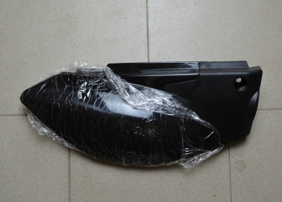Пластик TTR125 задняя боковина (уценка)
