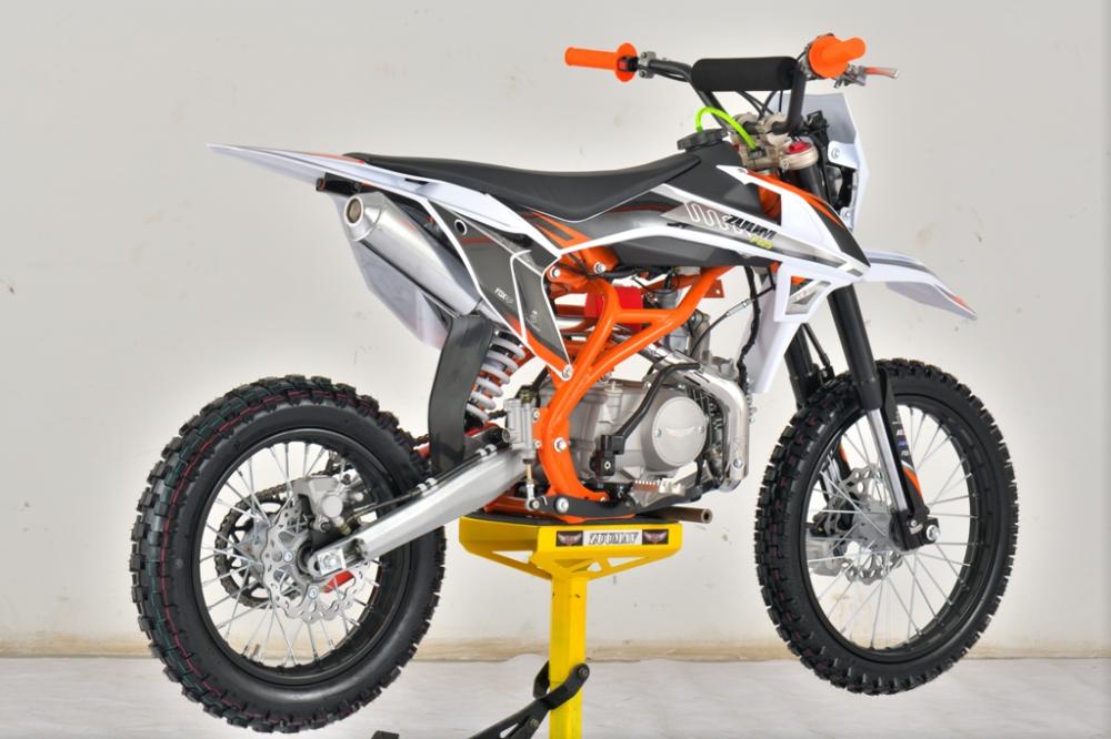 Питбайк авантис. Питбайк Avantis 125. Питбайк Zuum 125. Zuum p125 17/14. Avantis 125 питбайк 17/14.