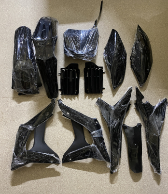 Пластик (полный копл.) BSE 250- 450 (черный)