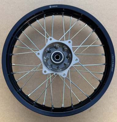 Обод (диск) UNISON 18" задний алюминий 7116, тип HONDA (2.15-R18 d=17mm) (черный, 32 спицы)