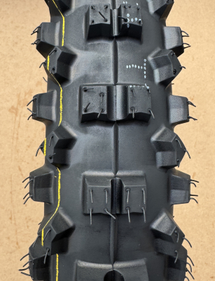 Покрышка MIMMO TIRE SYH-240 90/90-21  (HARD TIRE, 45 % натуральной резины)