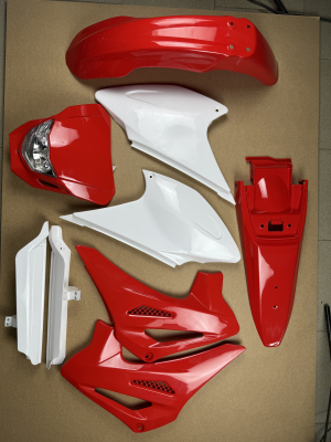 Пластик (полный копл.) Sport 003 (красный)