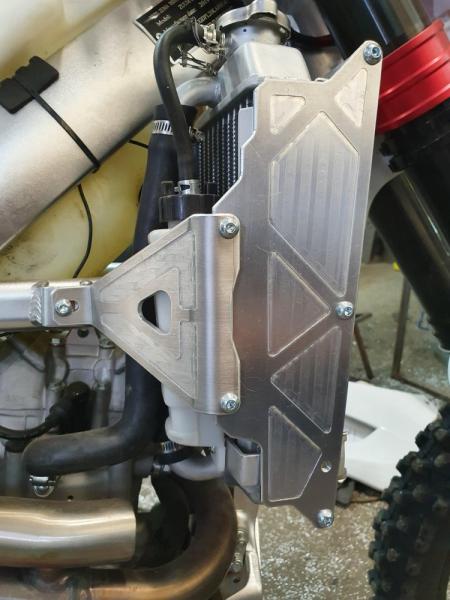 Защита радиаторов ZUUM CX300NC