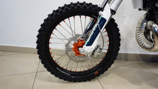 Мотоцикл Hasky F7X 250 Enduro 2T 21\18 Мотоцикл Hasky F7X 250 Enduro 2T 21\18