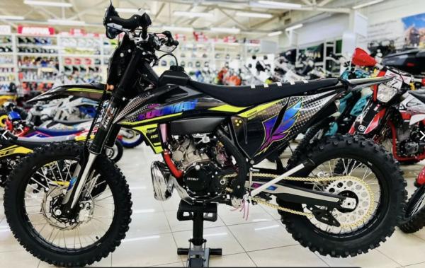 Мотоцикл ZUUMAV K8 MT250 Мотоцикл ZUUMAV K8 MT250