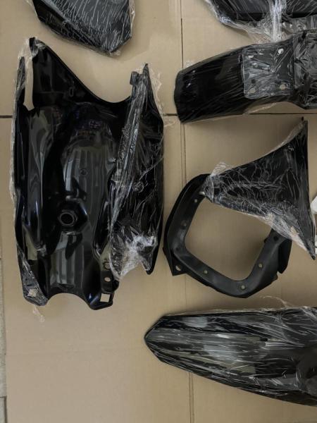 Пластик (полный копл.) KAYO K1, BSE J1/2 LE, Motoland CRF250 (черный)