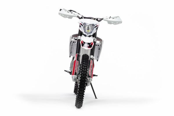 Мотоцикл BSE Z4-250 21/18 Мотоцикл BSE Z4-250 21/18