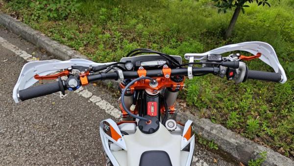 Мотоцикл Minff M6XR NC250 (с прогрессией) Мотоцикл Minff M6XR NC250 (с прогрессией)