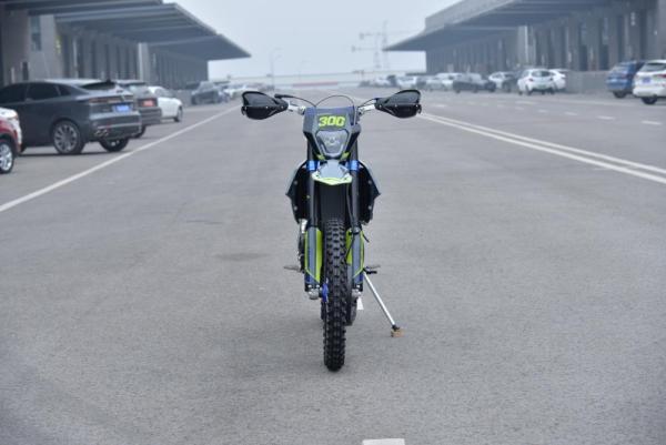 Мотоцикл FXMOTO MADHAWK ( ZS 174MN-6, 300 cc)