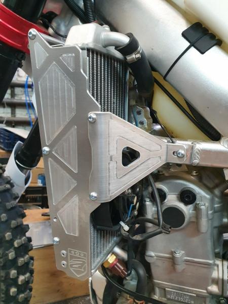 Защита радиаторов ZUUM CX300NC