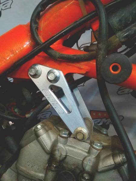 Верхний кронштейн двигателя KAYO