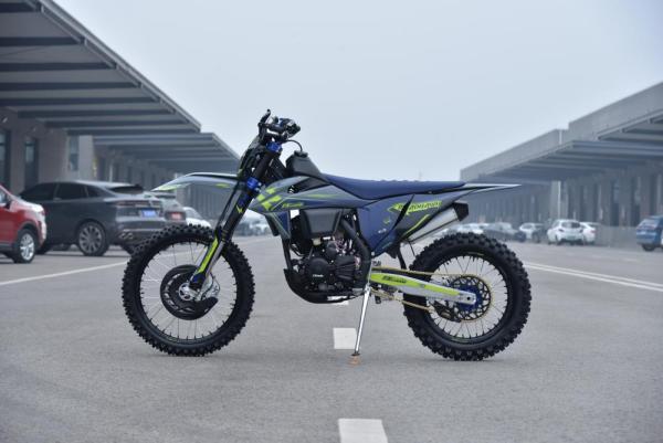 Мотоцикл FXMOTO MADHAWK ( ZS 174MN-6, 300 cc)