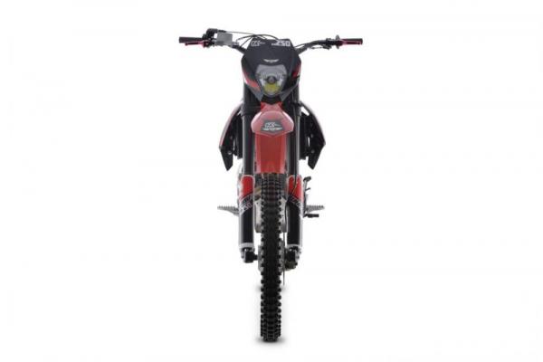 Мотоцикл ZUUMAV FX 250 (CR250 CB, 172FMM) Мотоцикл ZUUMAV FX 250 (CR250 CB, 172FMM)