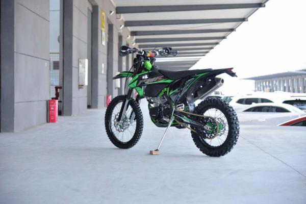 Мотоцикл PWR FM450 NC (2022 г.) Мотоцикл PWR FM450 NC (2022 г.)