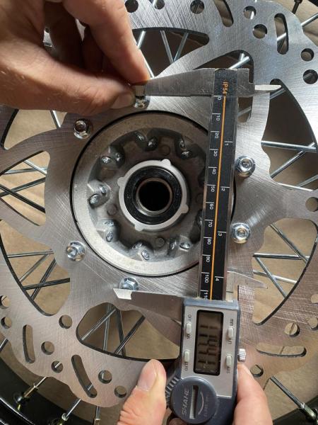 Колеса МОТАРД комплект 17/17(диски алюминий перед/зад с шиной 2,5 110/70-17, 3.0 130/70-17, оси 20 и 25 мм)