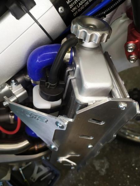 Защита радиаторов BSE M8