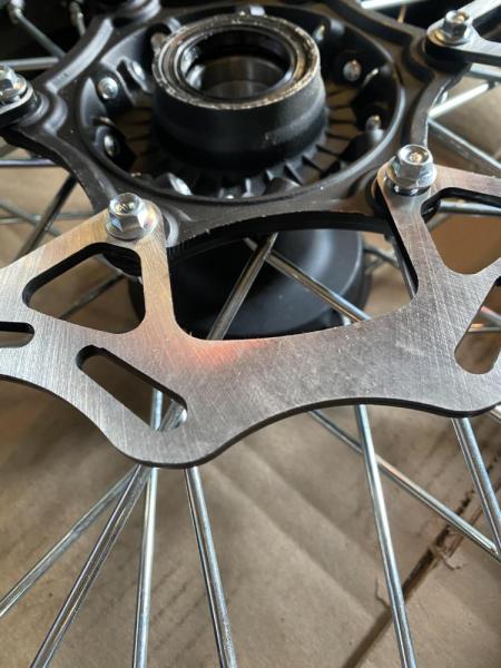 Колеса МОТАРД комплект 17/17(диски алюминий перед/зад с шиной 3 110/70-17, 3.5 130/70-17, оси 25 -30 мм, ступицы КТМ)