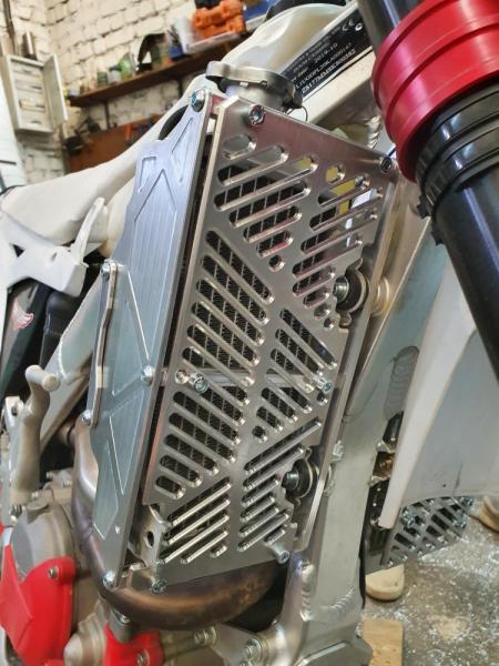 Защита радиаторов ZUUM CX300NC