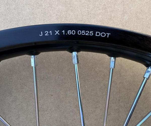 Обод (диск) UNISON 21" передний алюминий 7116, тип HONDA (1.6-R21 d=15mm) (черный, 36 спиц)