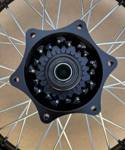 Обод (диск) UNISON 18" задний алюминий 7116, тип KTM (2.15-R18, черный, 36 спиц)