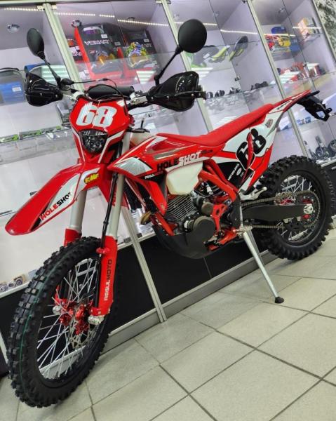 Мотоцикл Regulmoto Holeshot Red Edition (4 valves)