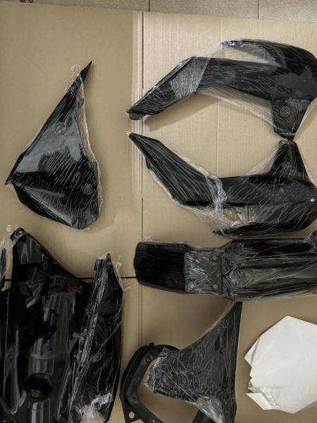 Пластик (полный копл.) KAYO K1, BSE J1/2 LE, Motoland CRF250 (черный)